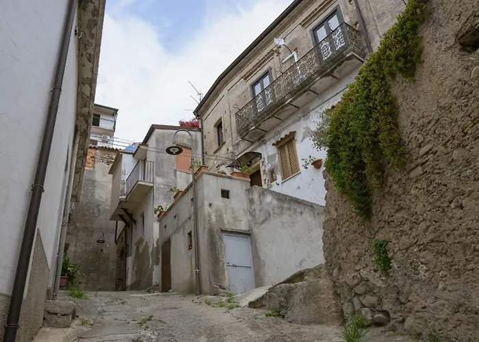 Il Paese Alberga! Hotel Caulonia