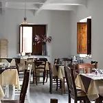 Il Paese Alberga!