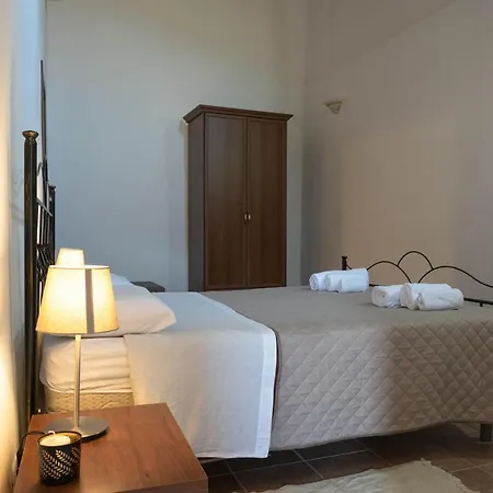 Il Paese Alberga! Hotel Caulonia