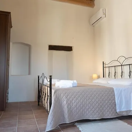 Il Paese Alberga! * Caulonia