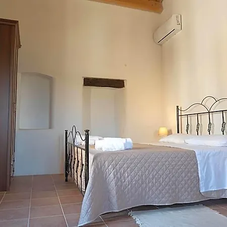 Il Paese Alberga! *