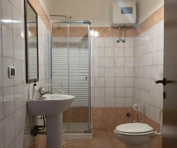 Il Paese Alberga! Hotel *